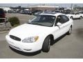 2006 Vibrant White Ford Taurus SEL  photo #1