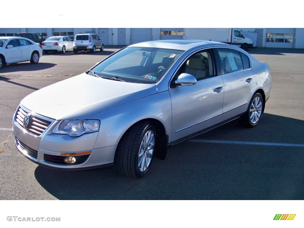 Reflex Silver Metallic Volkswagen Passat