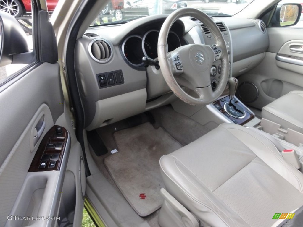 Beige Interior 2006 Suzuki Grand Vitara Luxury 4x4 Photo #73728333