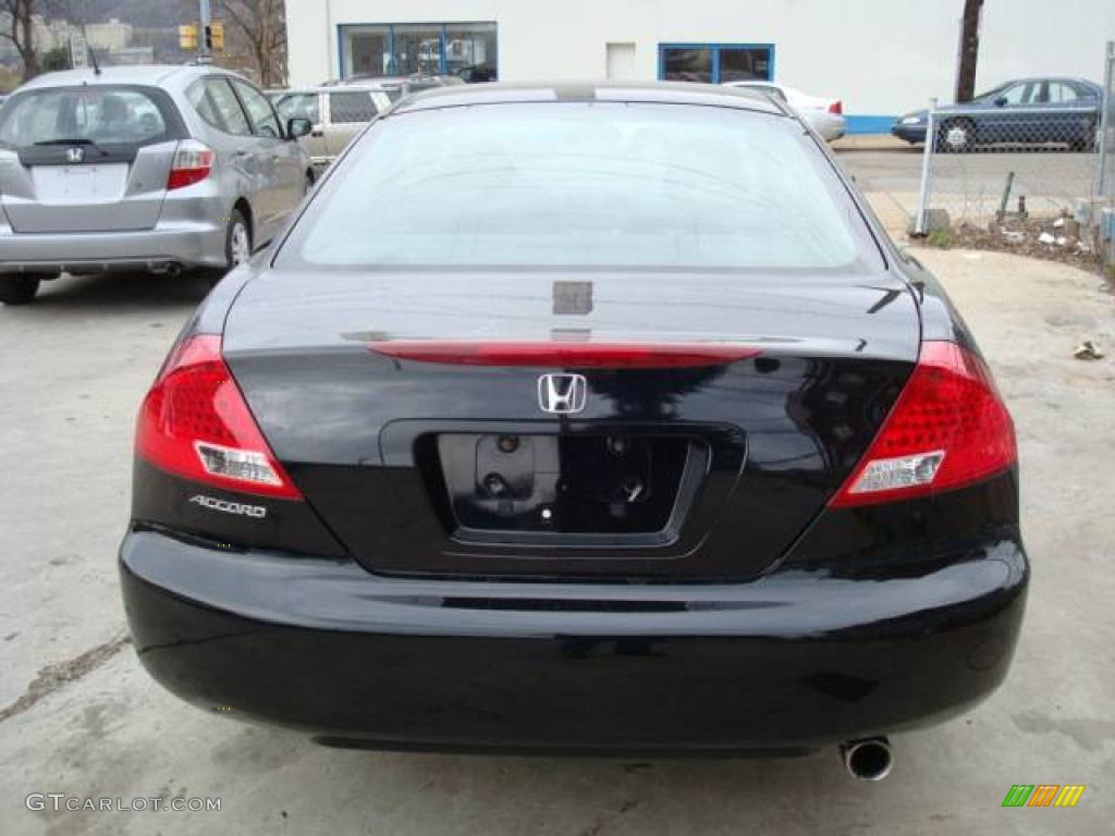 2006 Accord LX Coupe - Nighthawk Black Pearl / Black photo #3