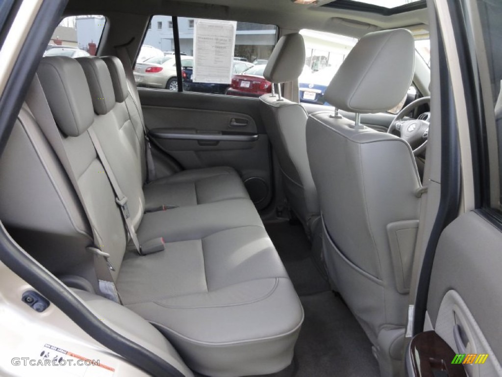 Beige Interior 2006 Suzuki Grand Vitara Luxury 4x4 Photo #73728437