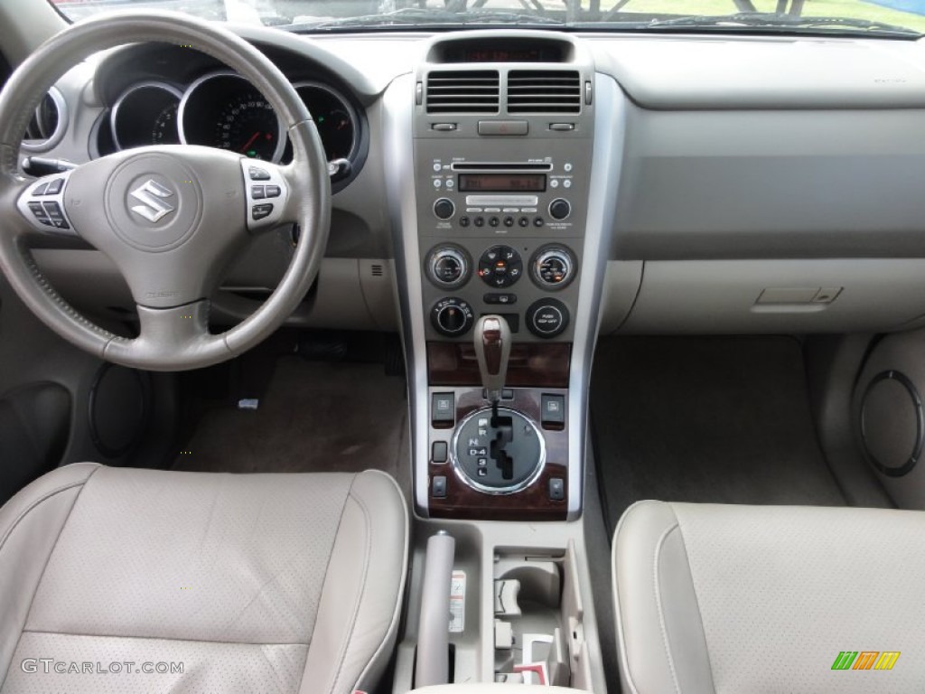 2006 Suzuki Grand Vitara Luxury 4x4 Beige Dashboard Photo #73728491