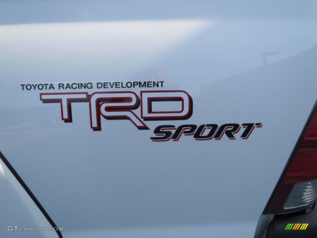 2013 Tacoma V6 TRD Sport Double Cab 4x4 - Super White / Graphite photo #13
