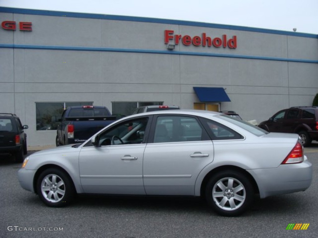 2005 Montego Luxury - Silver Frost Metallic / Shale photo #3