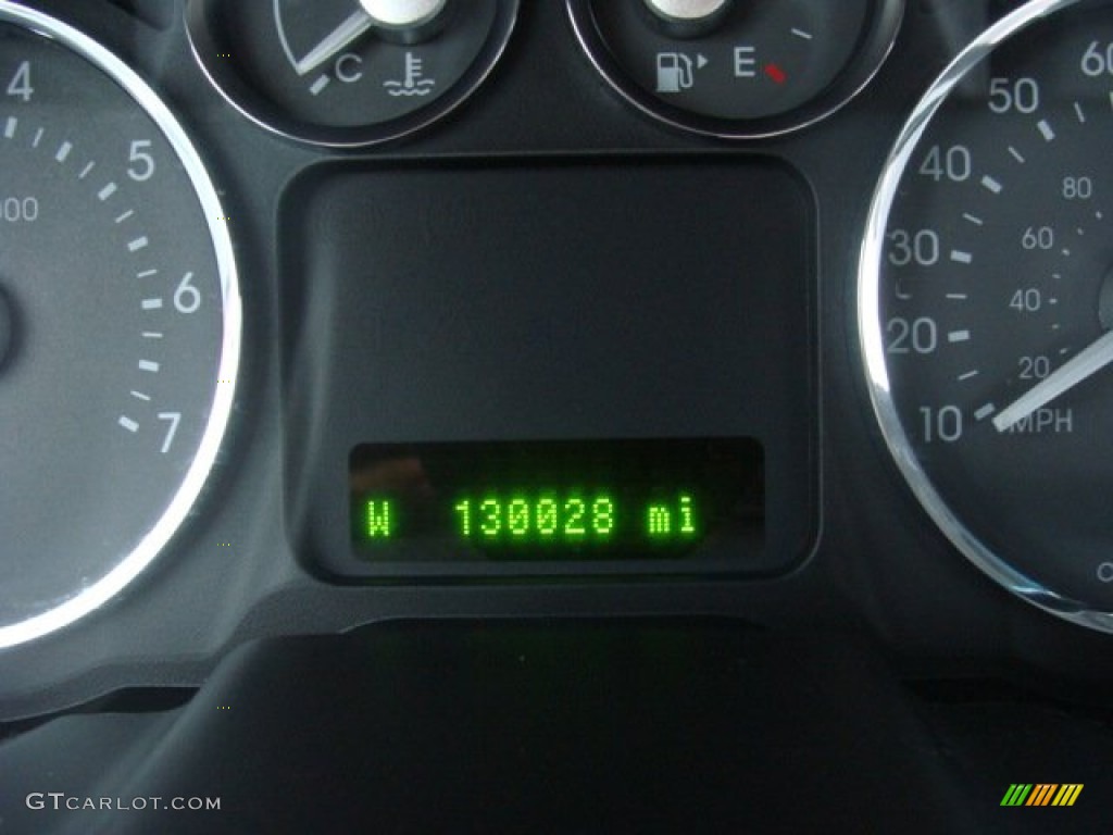 2005 Montego Luxury - Silver Frost Metallic / Shale photo #12
