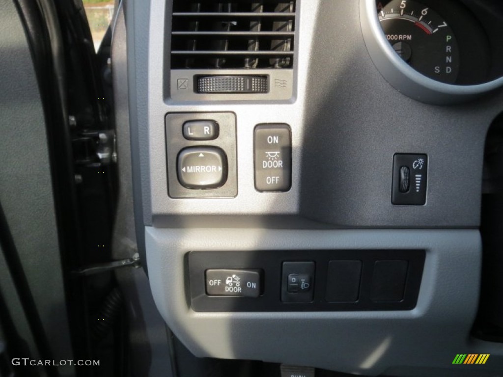 2013 Tundra Double Cab - Magnetic Gray Metallic / Graphite photo #27