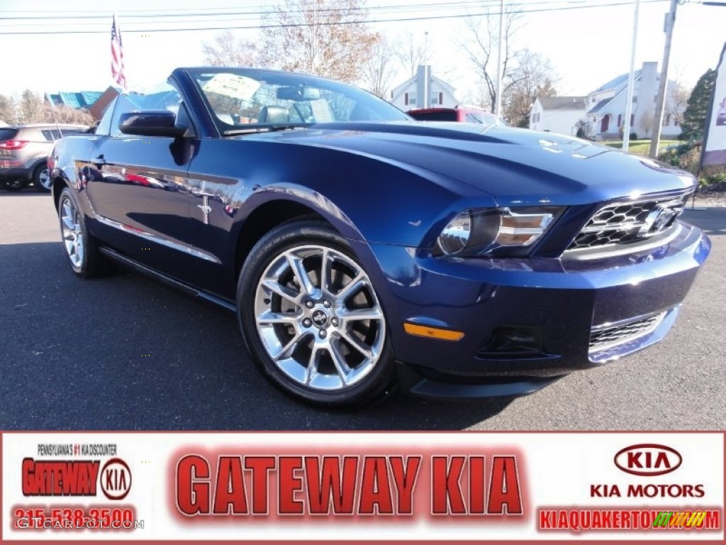 Kona Blue Metallic Ford Mustang