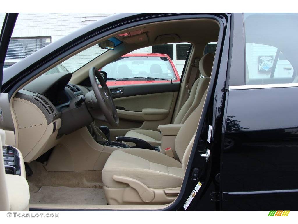 2006 Accord SE Sedan - Nighthawk Black Pearl / Ivory photo #10