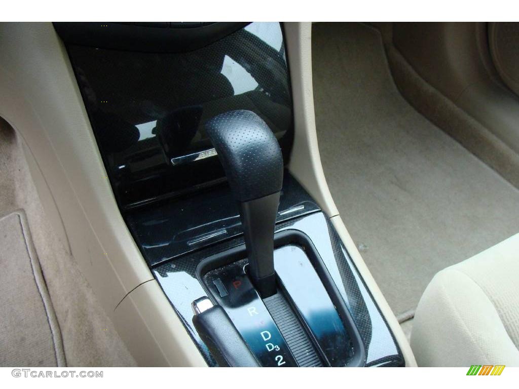 2006 Accord SE Sedan - Nighthawk Black Pearl / Ivory photo #13