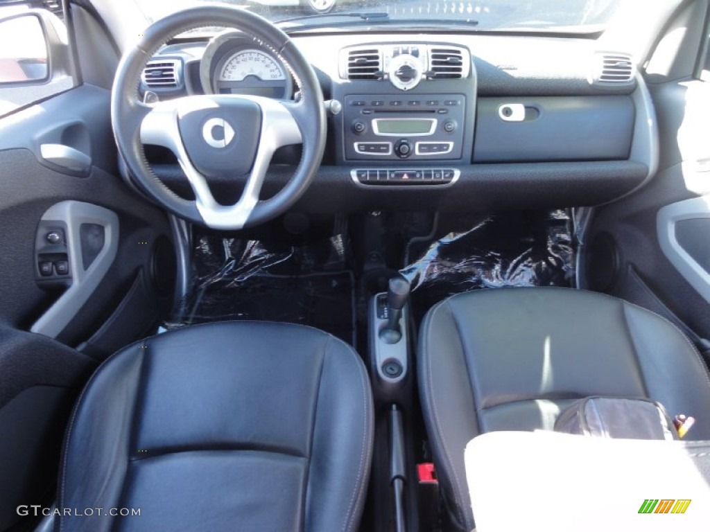 Design Black Interior 2009 Smart fortwo passion coupe Photo #73730579