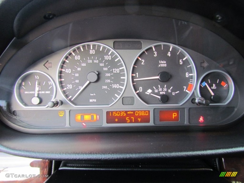 2005 BMW 3 Series 330xi Sedan Gauges Photo #73733328