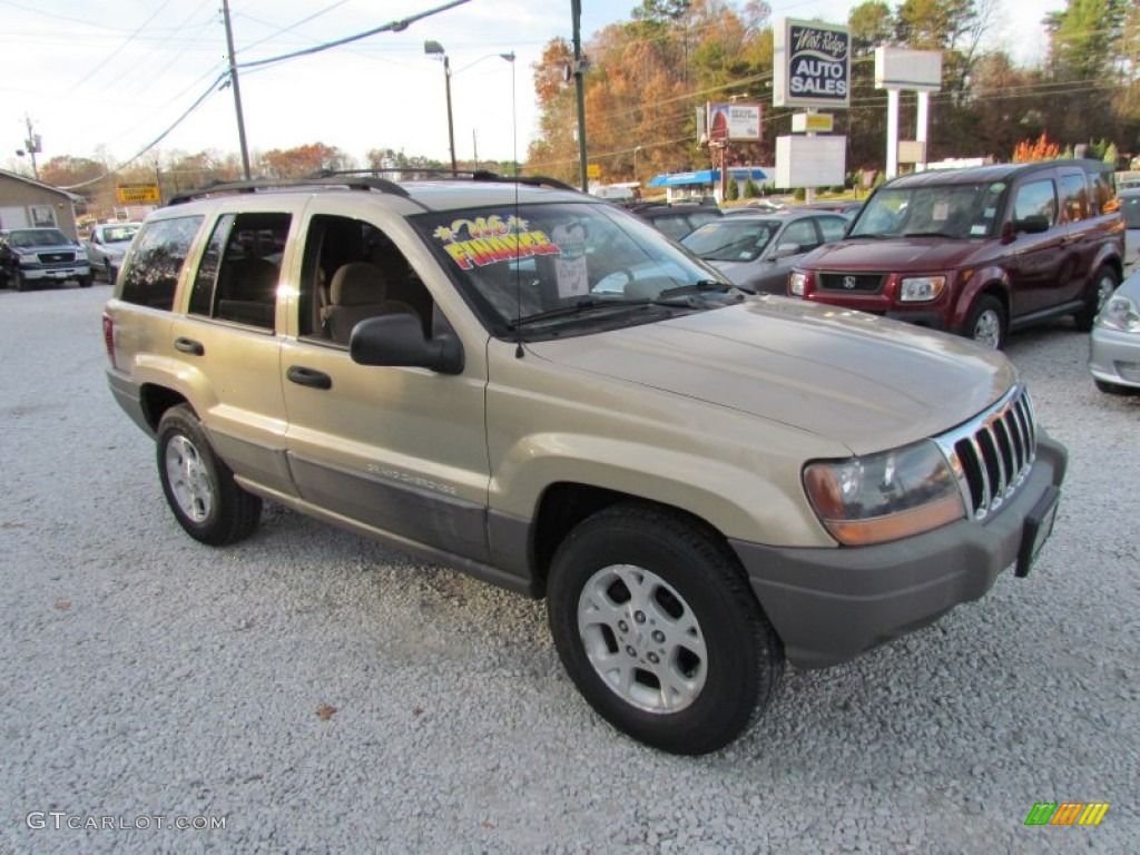 2000 Grand Cherokee Laredo 4x4 - Champagne Pearlcoat / Taupe photo #1