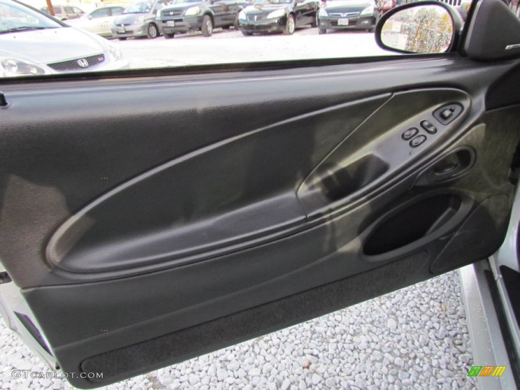 2001 Ford Mustang GT Coupe Door Panel Photos