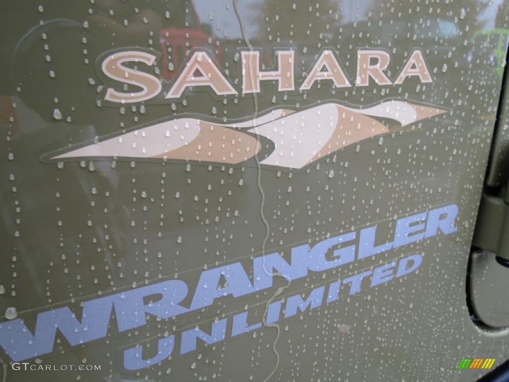 2013 Wrangler Unlimited Sahara 4x4 - Commando Green / Black photo #6