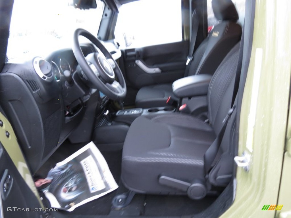 2013 Wrangler Unlimited Sahara 4x4 - Commando Green / Black photo #7