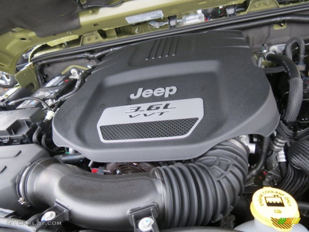 2013 Jeep Wrangler Unlimited Sahara 4x4 3.6 Liter DOHC 24-Valve VVT Pentastar V6 Engine Photo #73735966