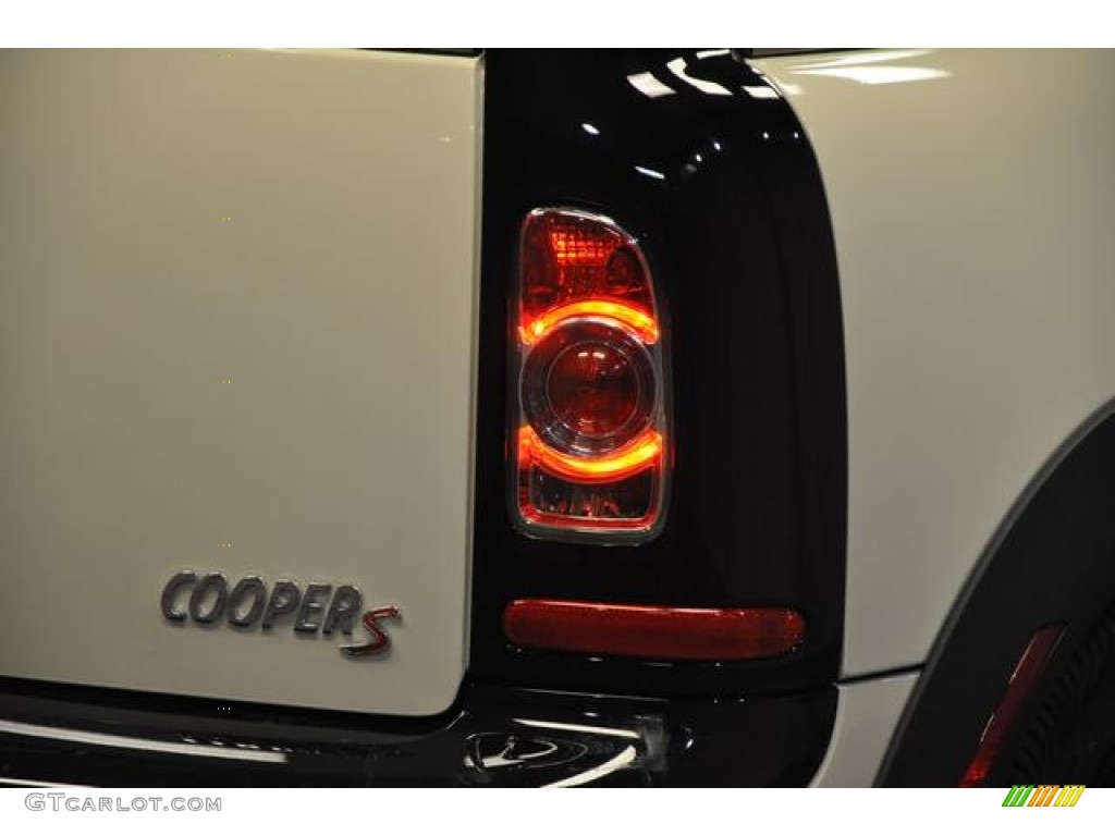 2013 Cooper S Clubman - Pepper White / Carbon Black photo #16