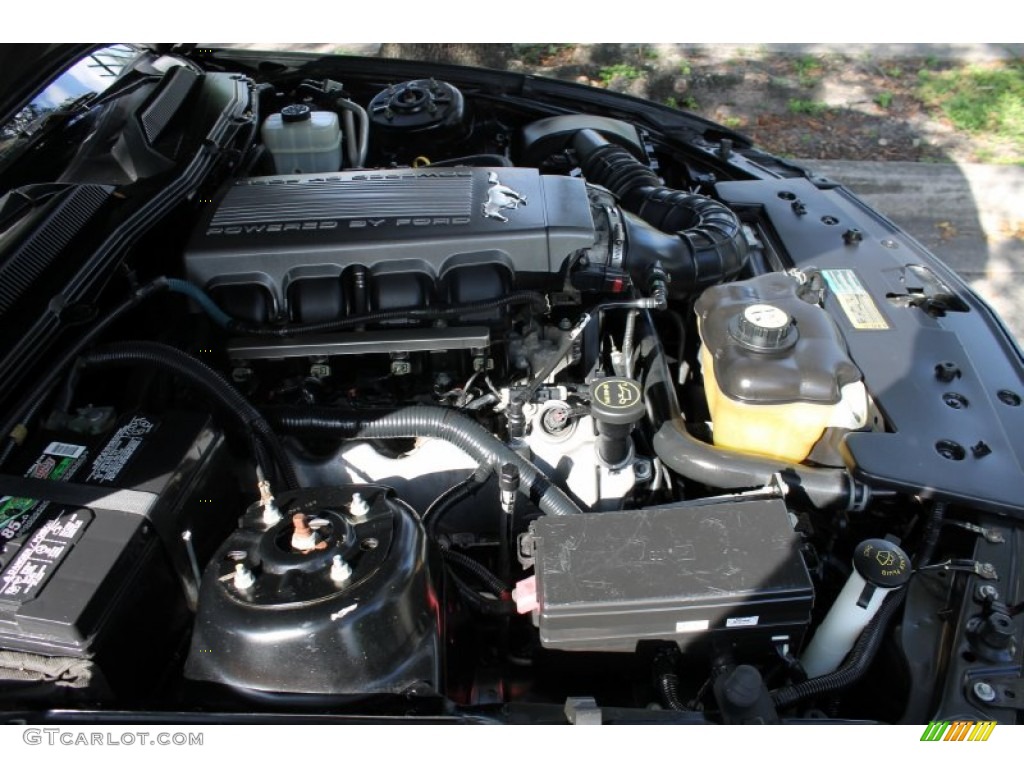 2007 Ford Mustang GT Premium Coupe 4.6 Liter SOHC 24-Valve VVT V8 Engine Photo #73739705