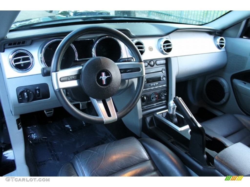 Black/Dove Accent Interior 2007 Ford Mustang GT Premium Coupe Photo #73740053