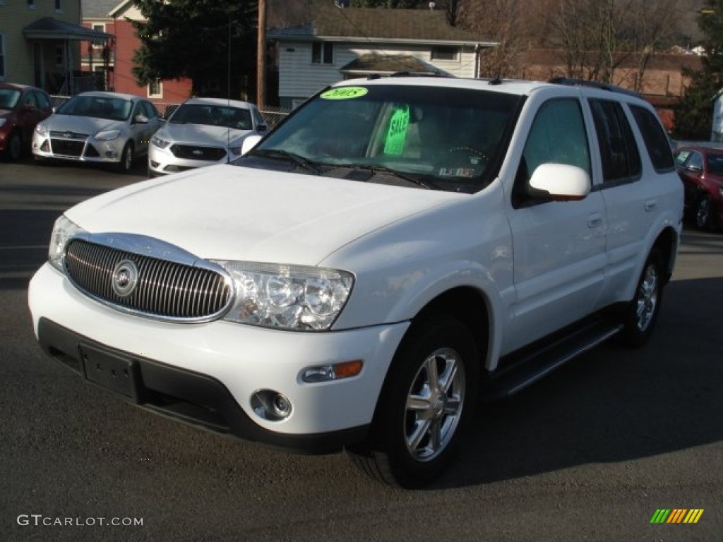 2005 Rainier CXL AWD - Frost White / Gray photo #3