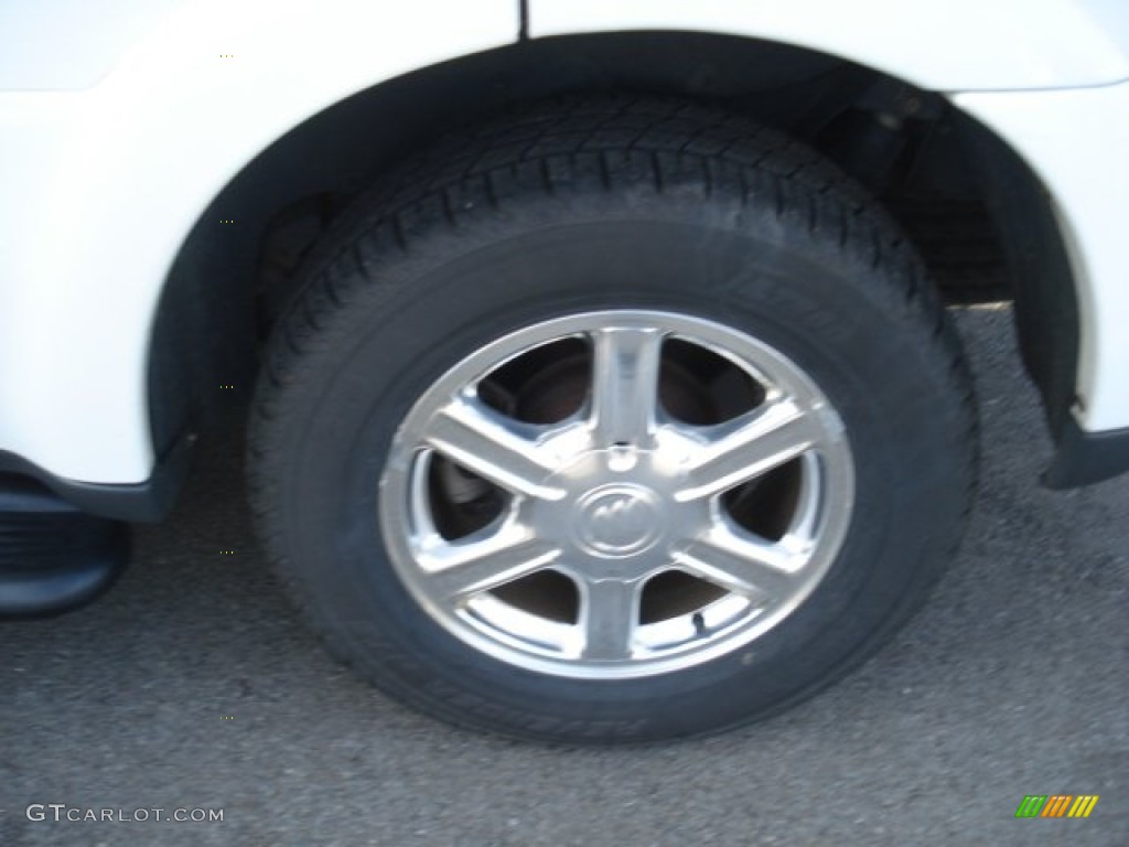2005 Rainier CXL AWD - Frost White / Gray photo #7