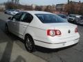 Candy White - Passat 2.0T Sedan Photo No. 6