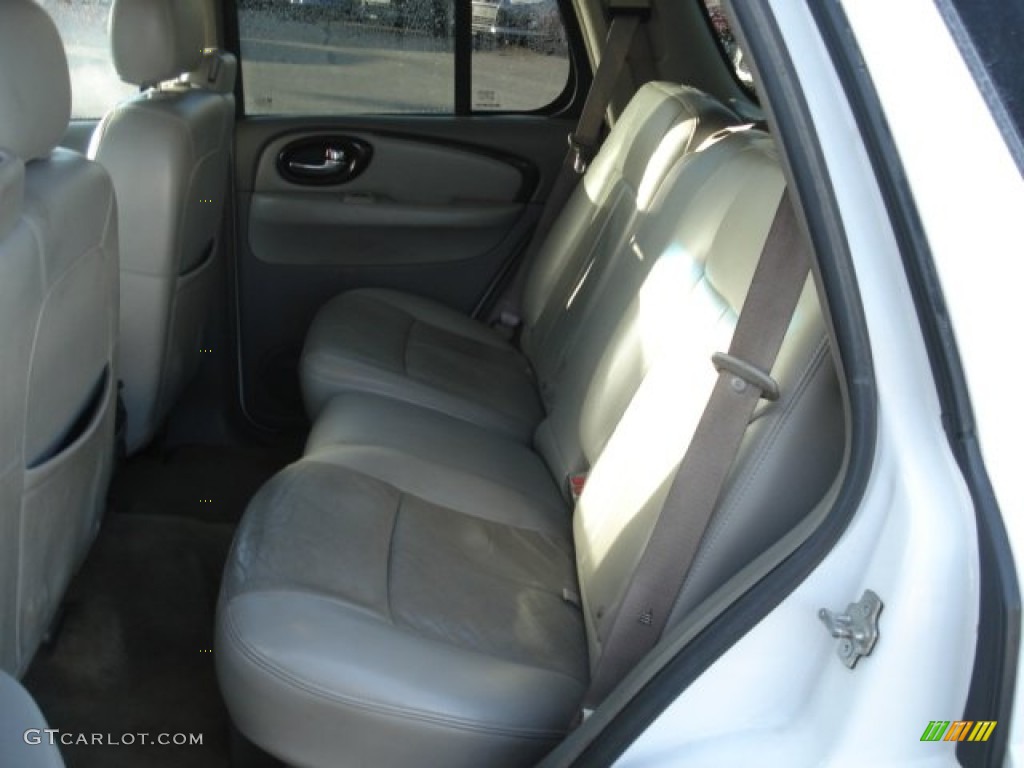 2005 Rainier CXL AWD - Frost White / Gray photo #10
