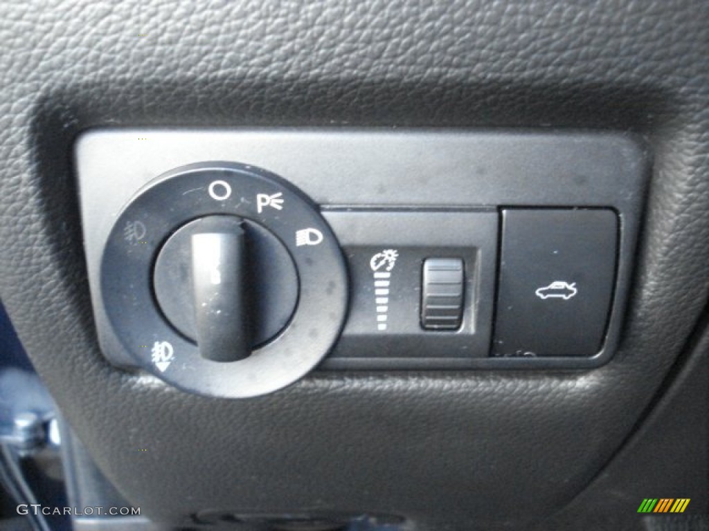 2009 Ford Fusion SE Blue Suede Controls Photo #73741961