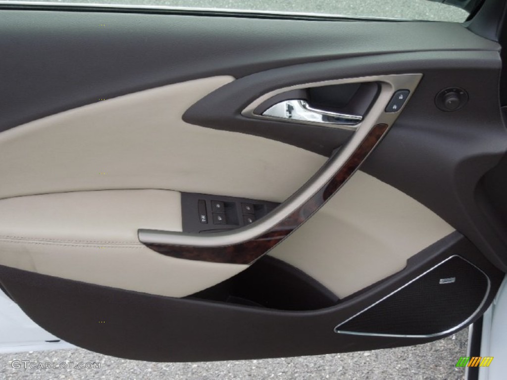 2013 Buick Verano FWD Medium Titanium Door Panel Photo #73747100