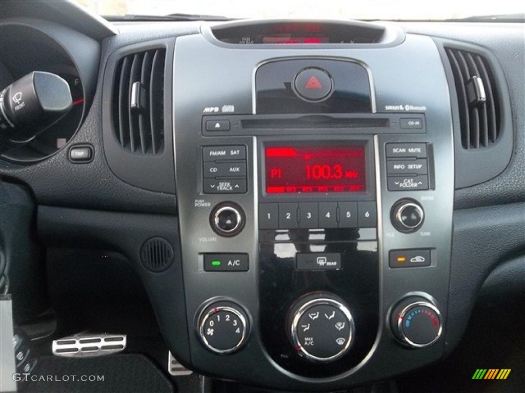 2012 Kia Forte SX Controls Photo #73752665