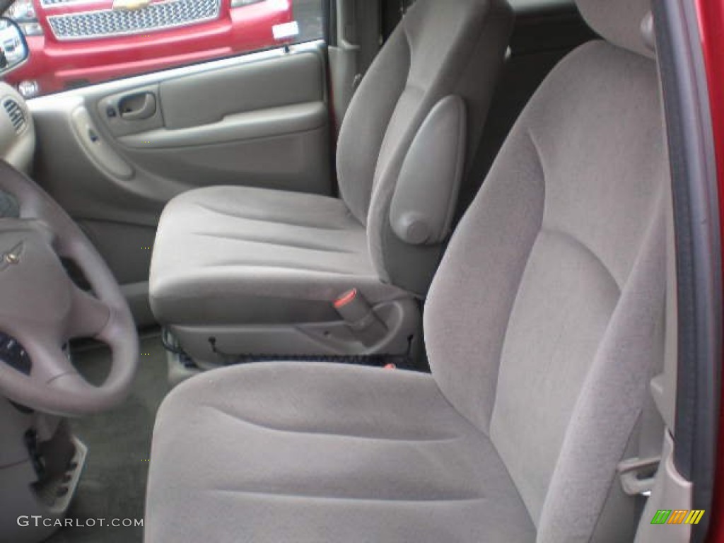 2002 Chrysler Voyager LX Front Seat Photos