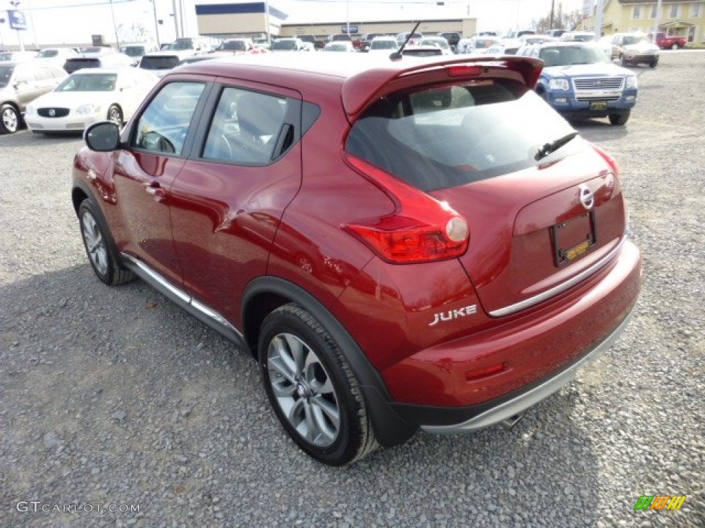2013 Juke S AWD - Cayenne Red / Black/Silver Trim photo #5