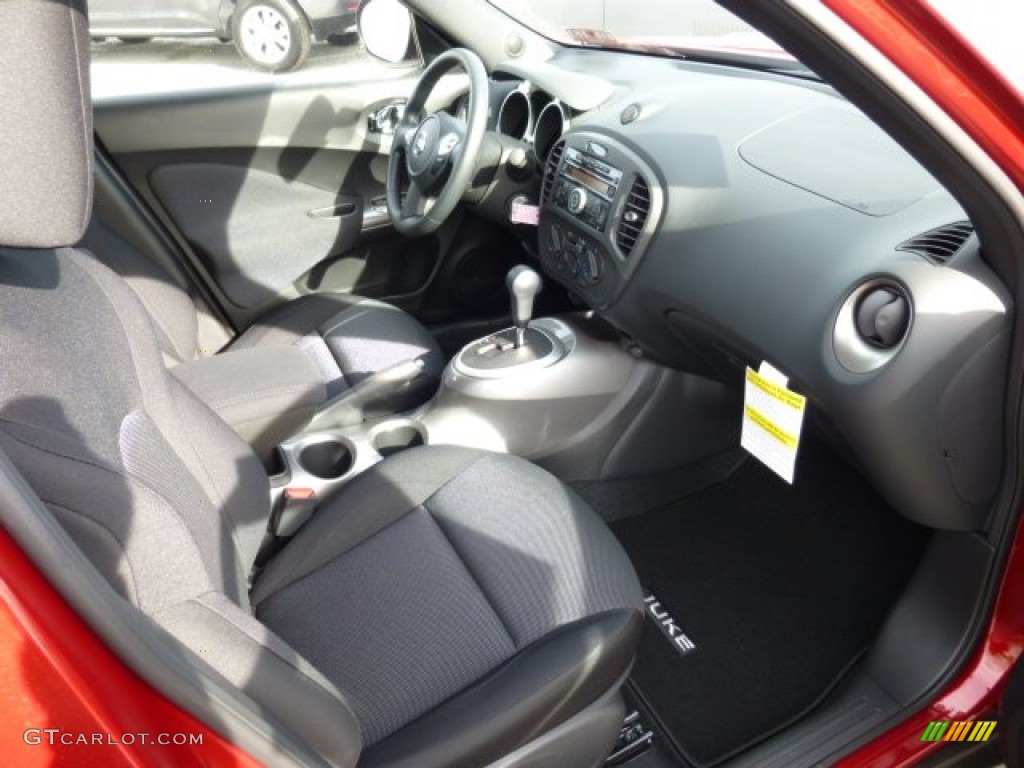 2013 Juke S AWD - Cayenne Red / Black/Silver Trim photo #10