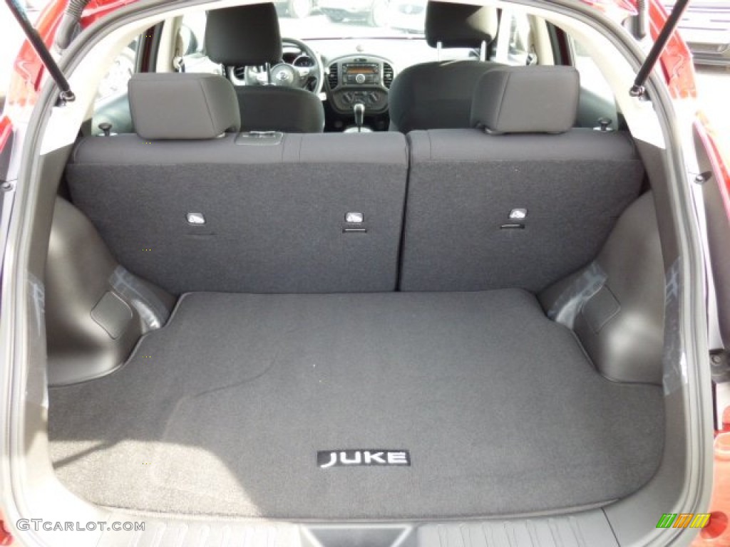 2013 Juke S AWD - Cayenne Red / Black/Silver Trim photo #13