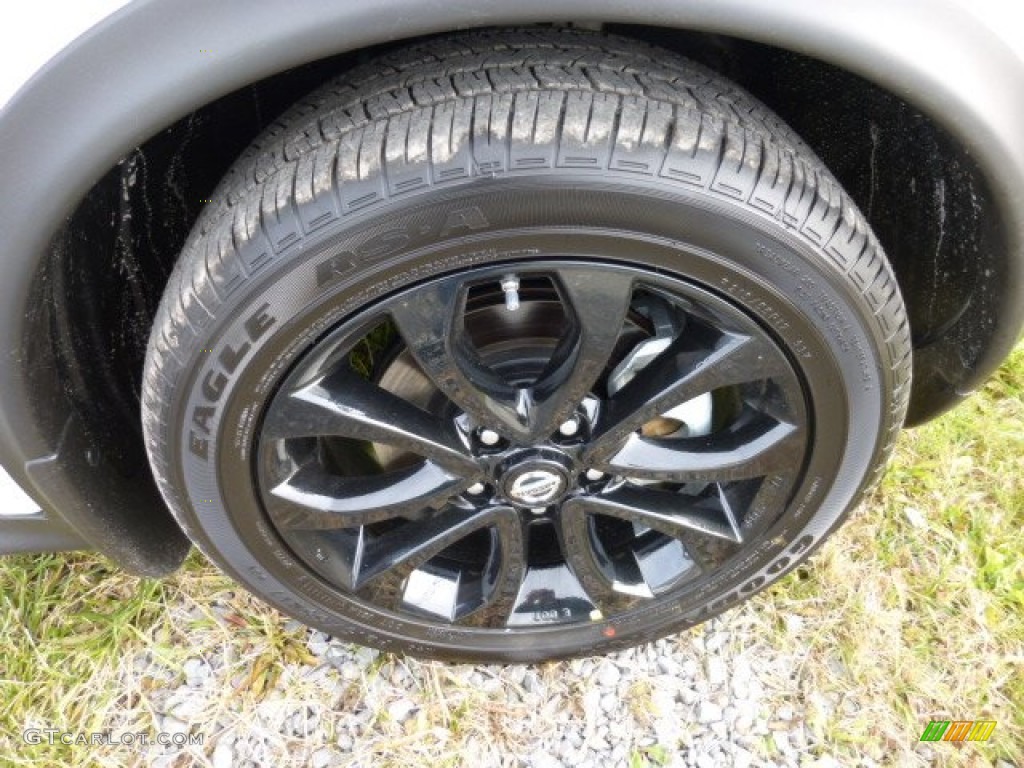 2013 Nissan Juke S AWD Wheel Photos