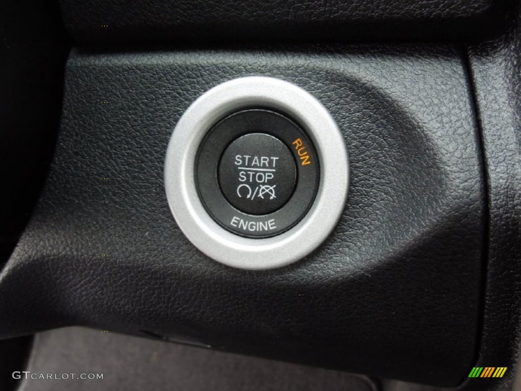 2013 Ram 1500 Laramie Crew Cab Controls Photo #73760461