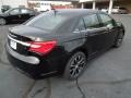 Black - 200 S Sedan Photo No. 5