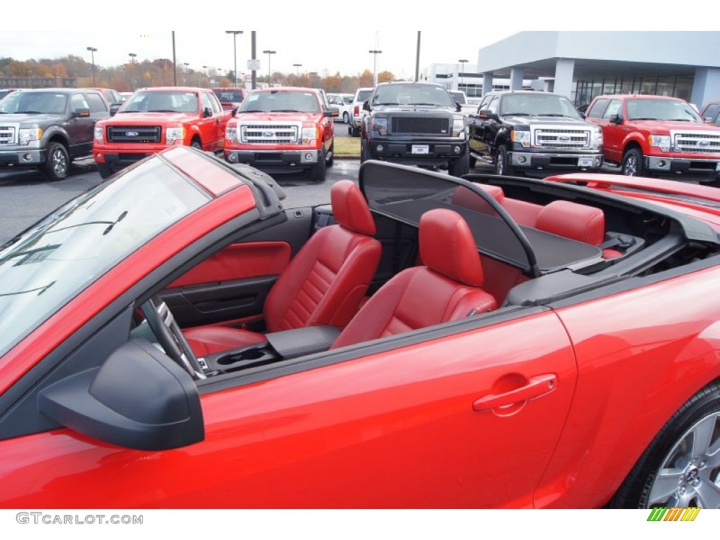 2007 Mustang GT Premium Convertible - Torch Red / Black/Red photo #36