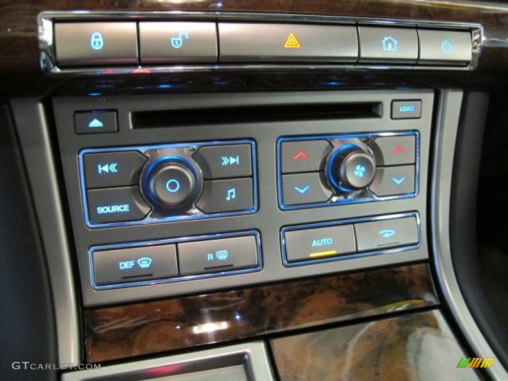 2011 Jaguar XF Sport Sedan Controls Photo #73764528
