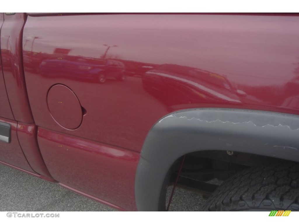 2004 Silverado 1500 LT Extended Cab 4x4 - Sport Red Metallic / Dark Charcoal photo #26