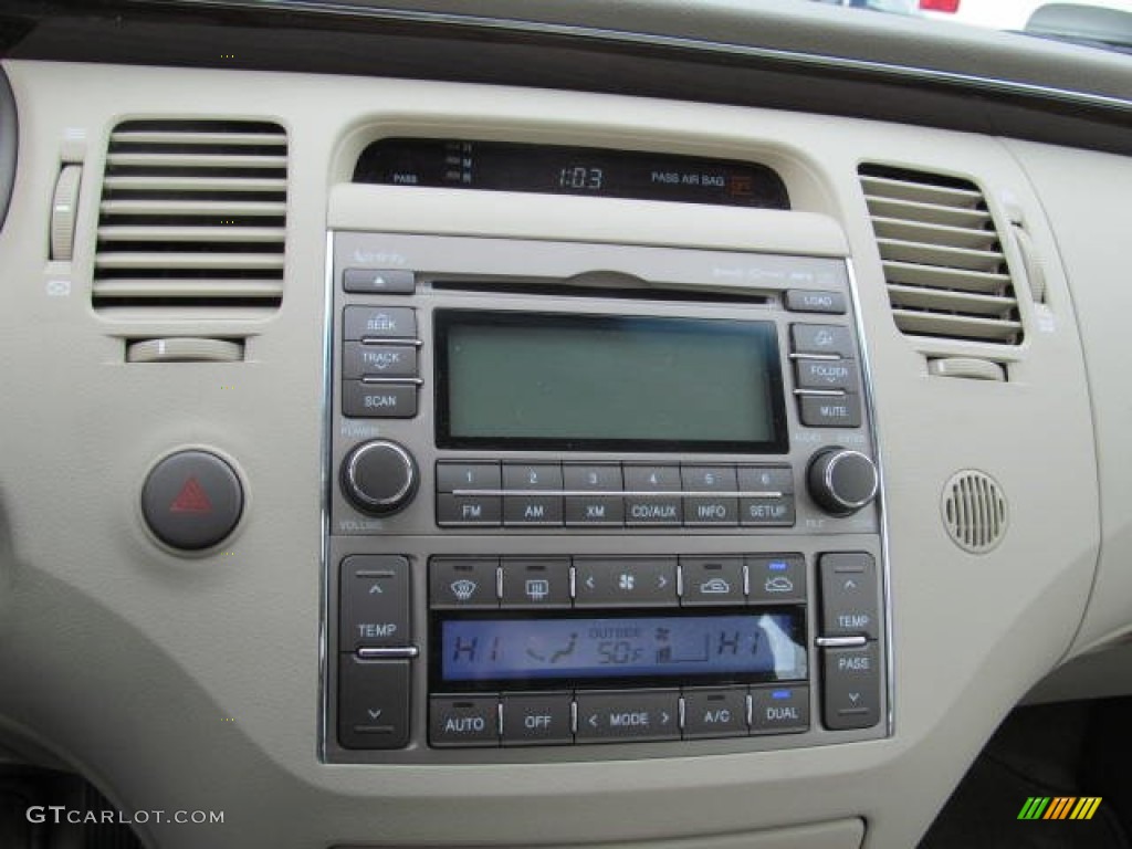 2011 Hyundai Azera Limited Controls Photo #73766192