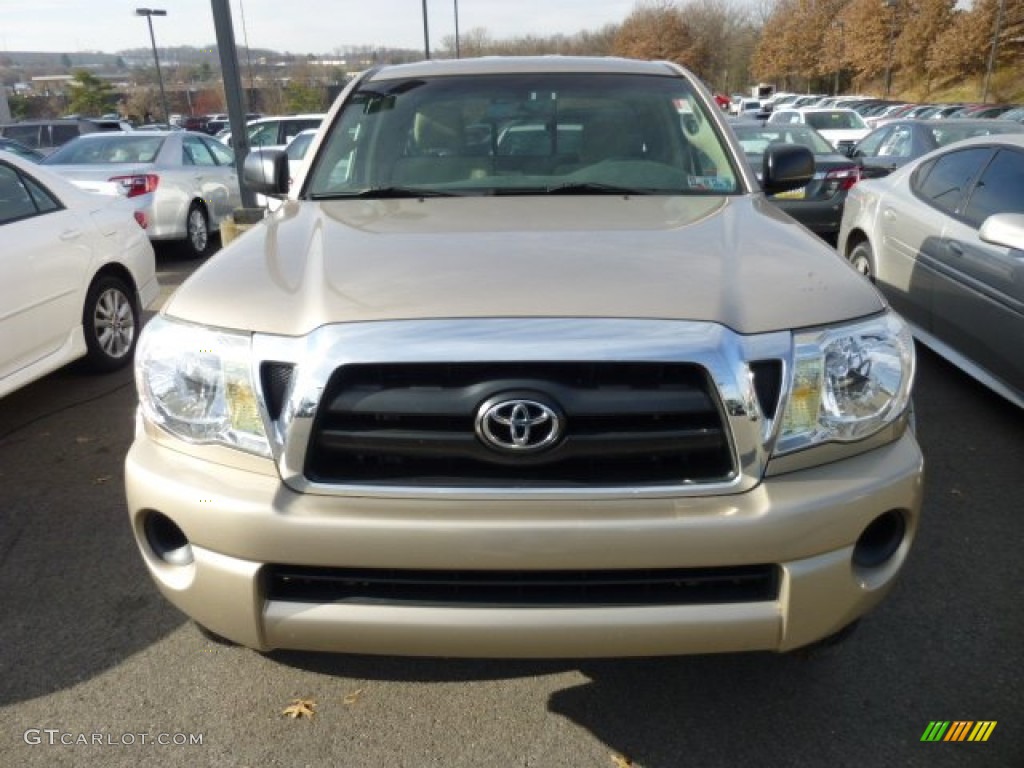 2007 Tacoma Access Cab 4x4 - Desert Sand Mica / Taupe photo #2