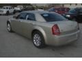 Linen Gold Metallic - 300 C HEMI Photo No. 41