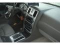 Linen Gold Metallic - 300 C HEMI Photo No. 53