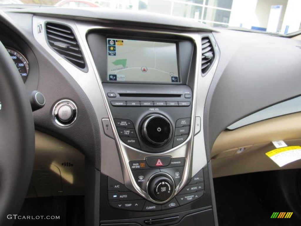 2013 Hyundai Azera Standard Azera Model Controls Photo #73768451