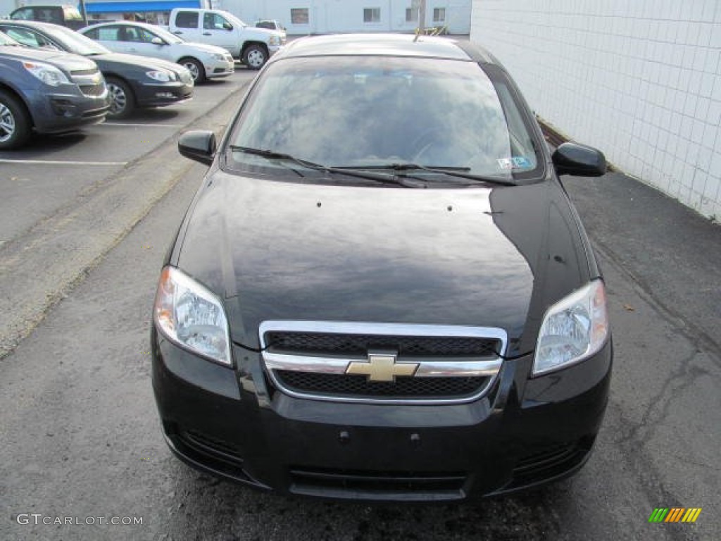 2010 Aveo LT Sedan - Black Granite / Charcoal photo #4