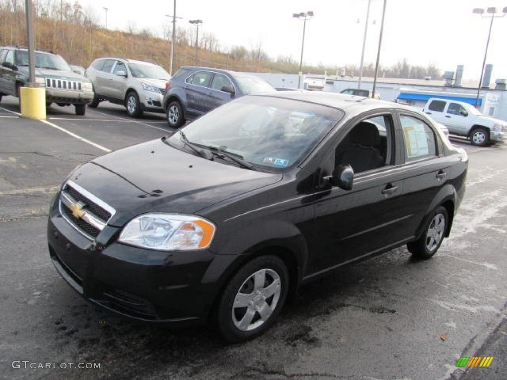 2010 Aveo LT Sedan - Black Granite / Charcoal photo #5