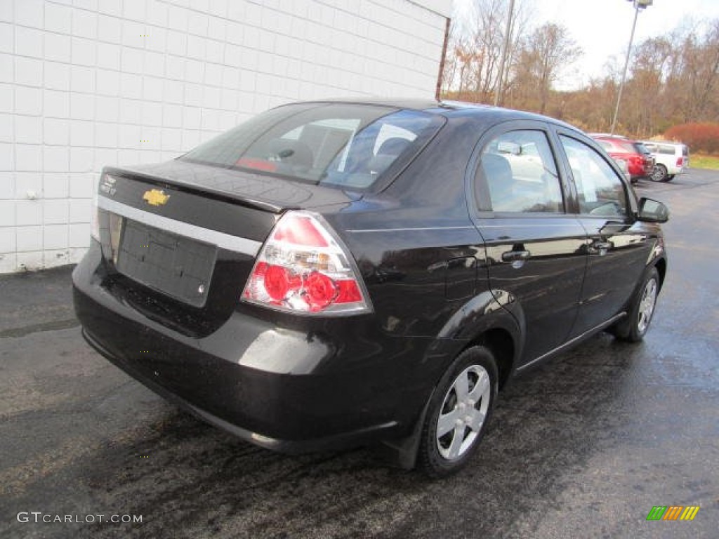 2010 Aveo LT Sedan - Black Granite / Charcoal photo #9