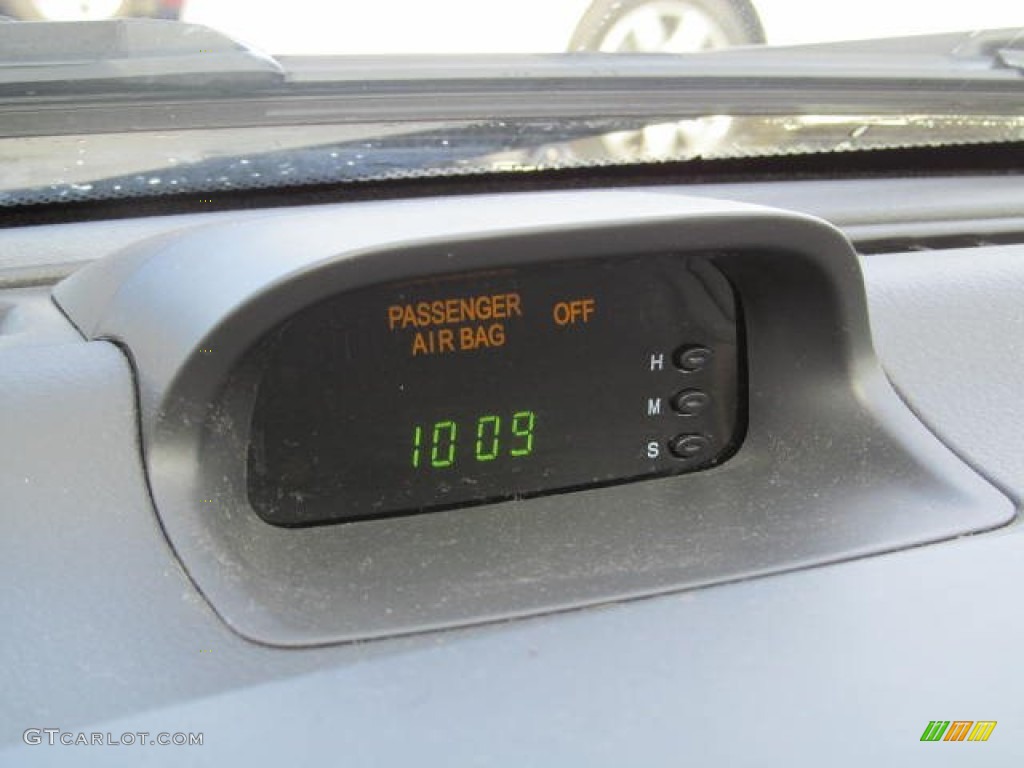 2010 Aveo LT Sedan - Black Granite / Charcoal photo #19