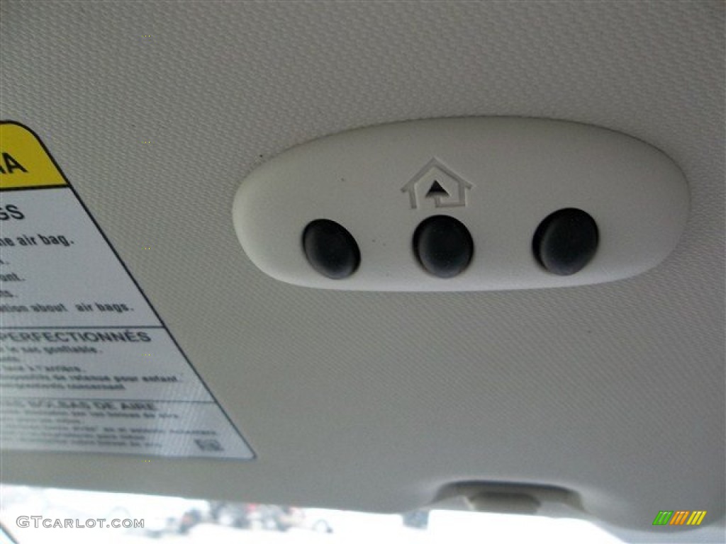 2013 Ford C-Max Hybrid SE Controls Photo #73770872